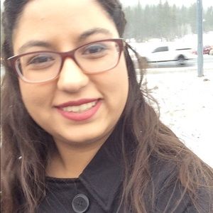 Meet your Posher, Mayra